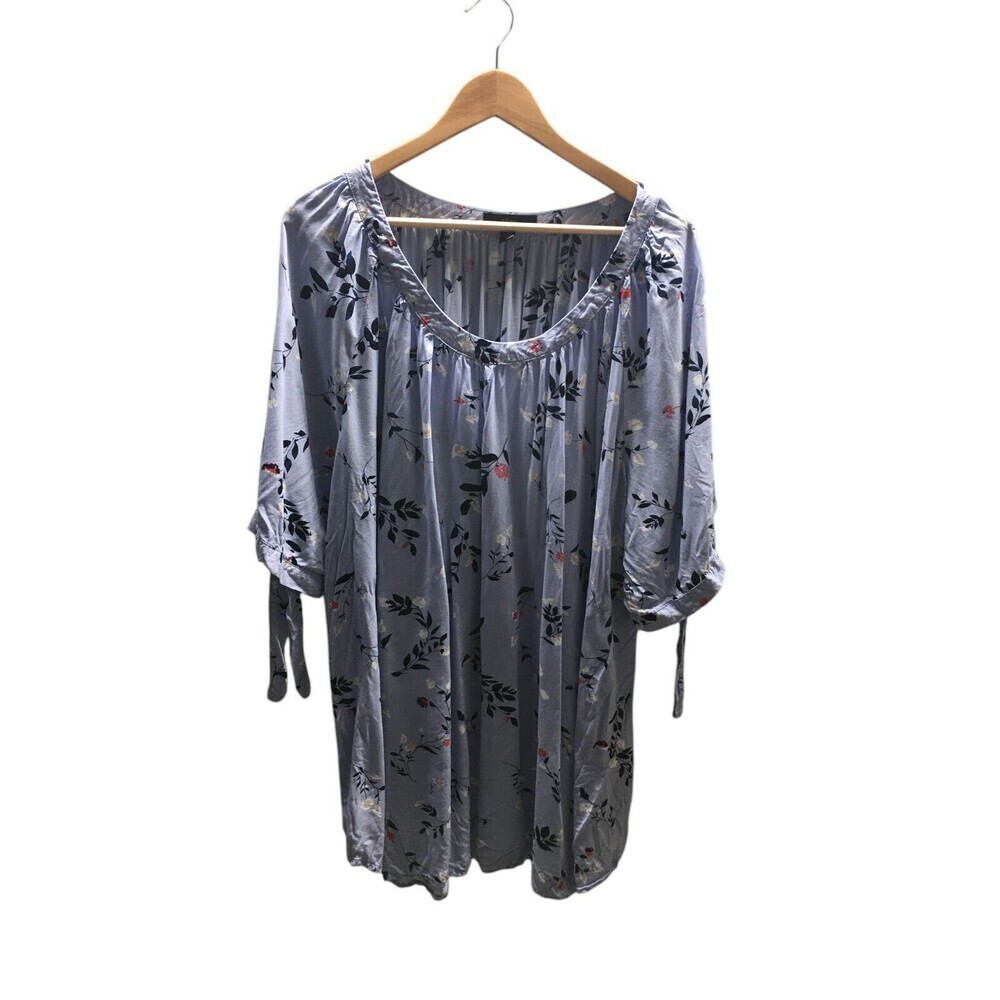 Ellos Top Women's Size 28 Light Blue Floral Round Neck Stretch
